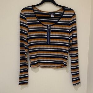 Discreet Women's Long Sleeve Crop Striped Top -Women’s cropped blouse XL Stretch